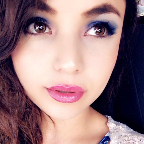 Meet your Posher, Karen - Picture 1 of 1